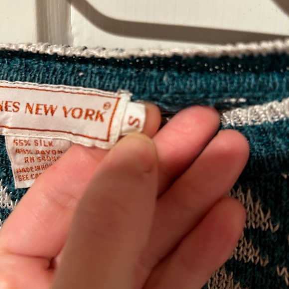 Vintage silk Jones New York silk/rayon sweater - Picture 3 of 7